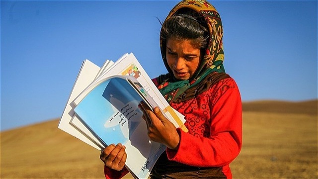 دانش آموزان بازمانده از تحصیل درآذربایجان غربی به چرخه آموزش بازگشتند