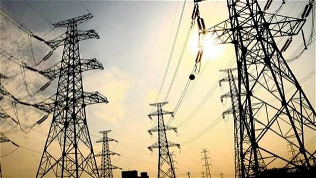  اصلاح و بهسازی و احداث ۶۲ کیلومتر شبکه توزیع برق در سطح شهرستان سلماس 