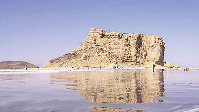 رهاسازی یک میلیاردمترمکعب آب به دریاچه ارومیه 
