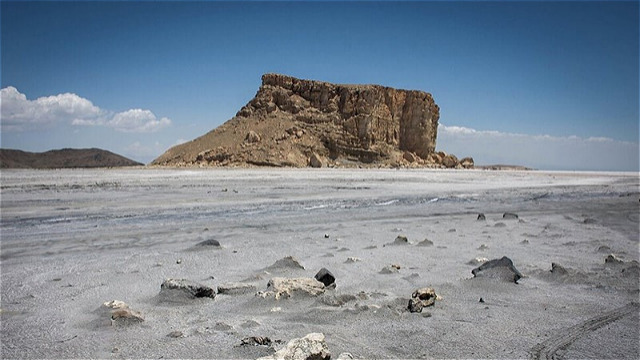 عدم رهاسازی به موقع آب از سدها عامل خشکی دریاچه ارومیه