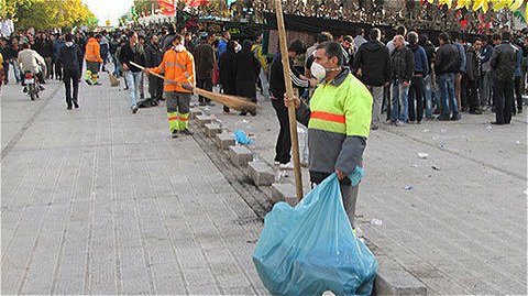 تلاش ۴۰۰ پاکبان در روز تاسوعا برای پاکیزگی شهر ارومیه