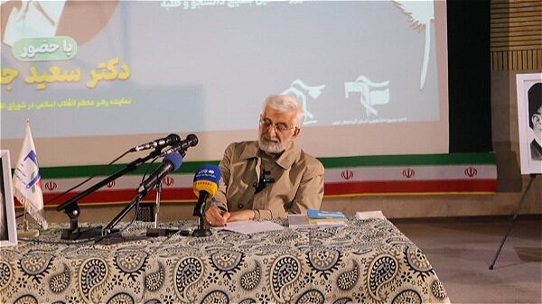 هر دانشگاه و جریانی باید یک دولت سایه باشد