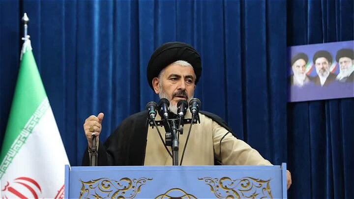 نباید اجازه داد عفت عمومی در جامعه خدشه‌دار شود،