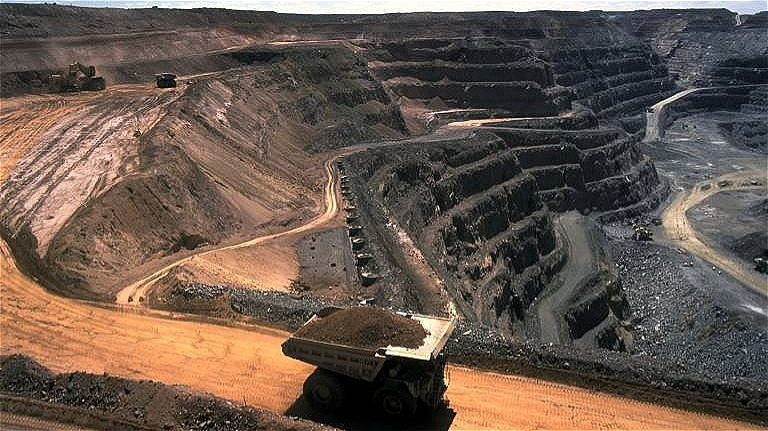 ۱۰۷ معدن راکد آذربایجان غربی  به چرخه تولید بازگشت