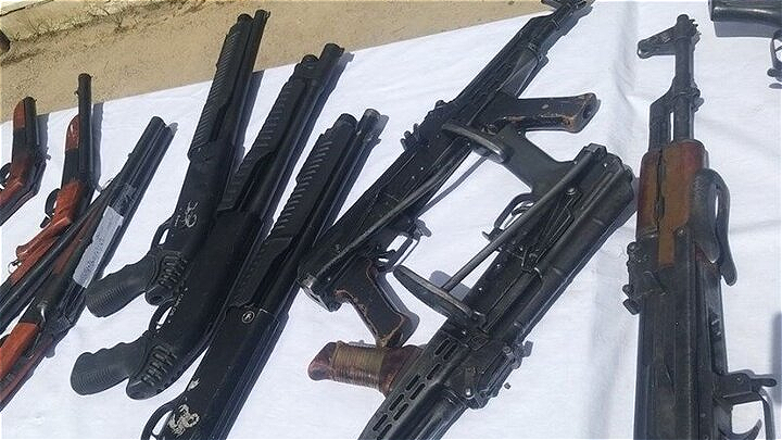 کشف ۱۰۰ قبضه سلاح نیمه اتوماتیک در گمرک بازرگان