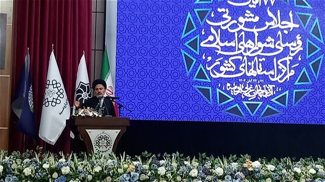 اعضای شوراهای اسلامی باید نگاه عبادی به مسئولیت خود داشته باشند