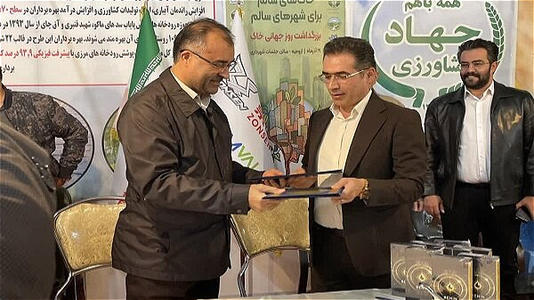 گلخانه های آذربایجان غربی با انرژی خورشیدی کار خواهند کرد