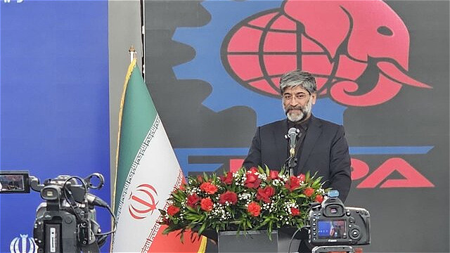 حمایت از تولید، ارتباط مستقیمی با سلامت اجتماعی جامعه دارد