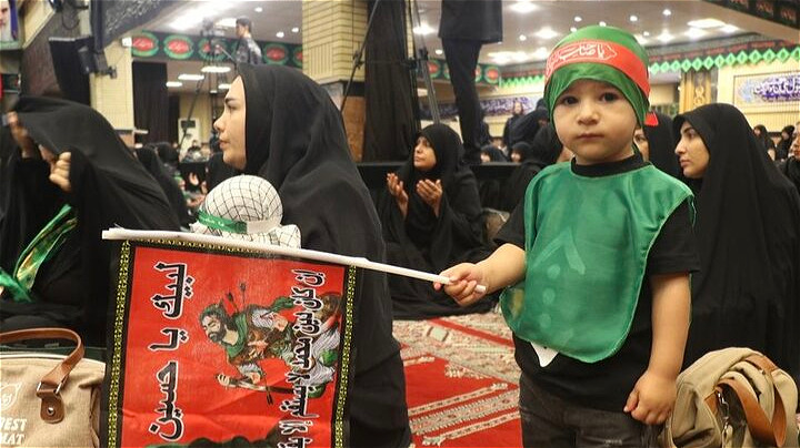 مادران آذربایجان‌غربی هم‌نوا با رباب