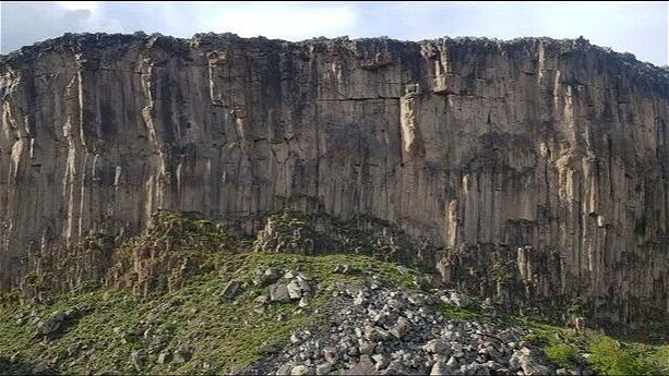 منشورهای بازالتی چالدران؛ روایت گنجینه ای از دل آتش