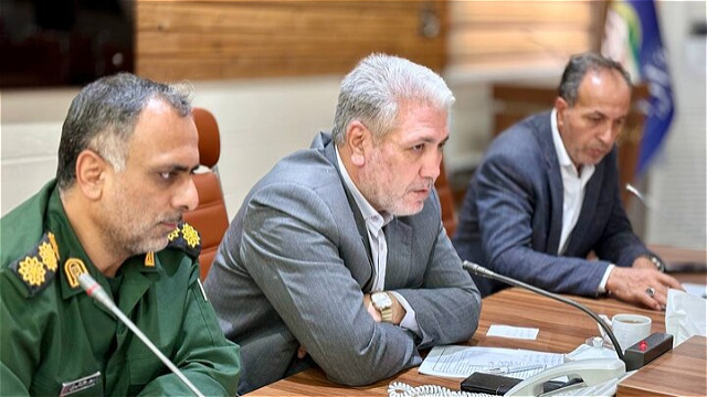 روایتهای دوران دفاع مقدس بازگو و تبیین شود