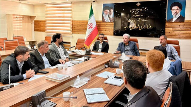 نیازها و مطالبات دانشجویان در اولویت قرار گیرد