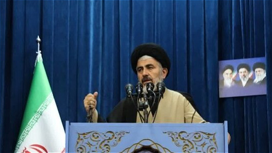 دشمن در تلاش برای منصرف کردن مردم از حضور در میدان است