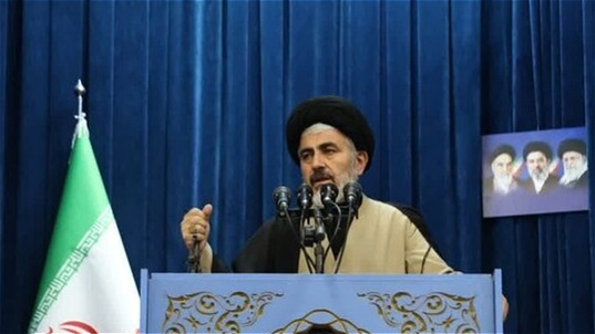 دشمن در تلاش برای منصرف کردن مردم از حضور در میدان است